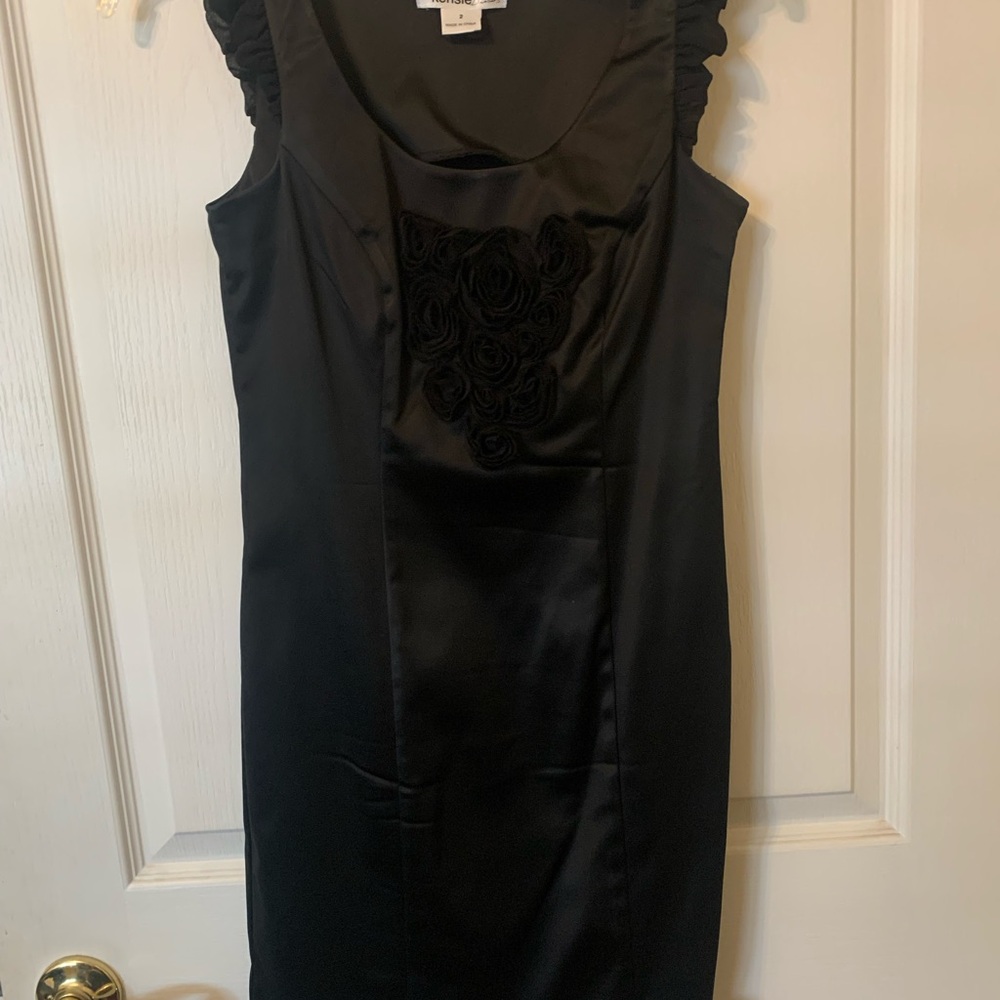 Elegant Black Sleeveless Dress